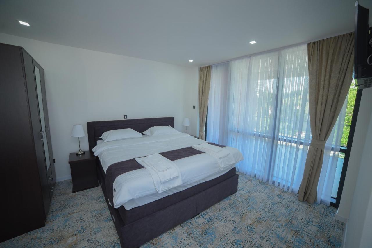 Motel Grand เวลิคา คลาดูชา ภายนอก รูปภาพ