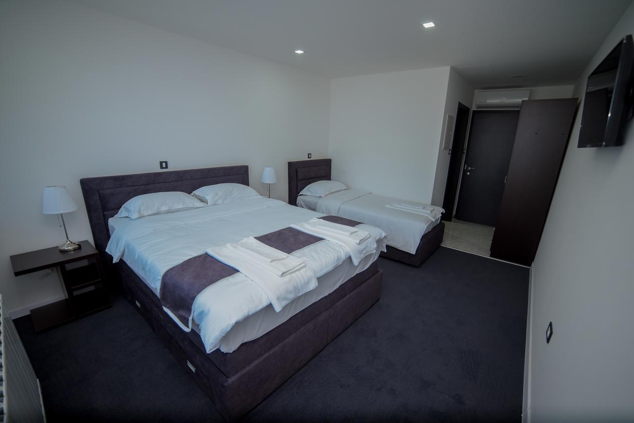 Motel Grand เวลิคา คลาดูชา ภายนอก รูปภาพ